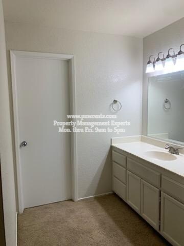 Building Photo - 512 Pirinen Ln