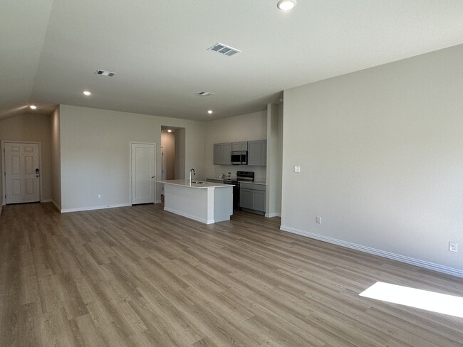 Building Photo - 1817 Aleia Cv