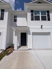 Building Photo - 632 Golden Resin Rd