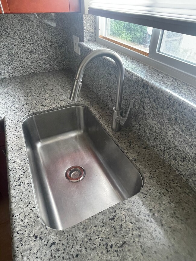 Foto del edificio - 8079 Greenridge Dr