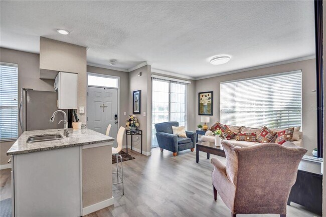 Foto del edificio - 9834 Lake Chase Island Way