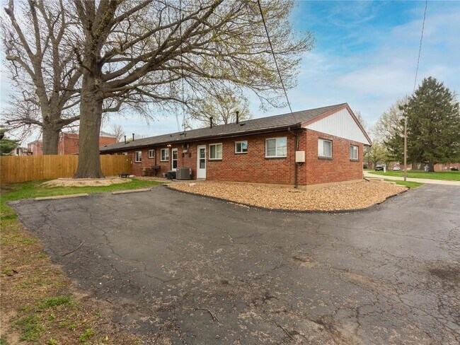 Foto del edificio - 3860 Brittany Cir