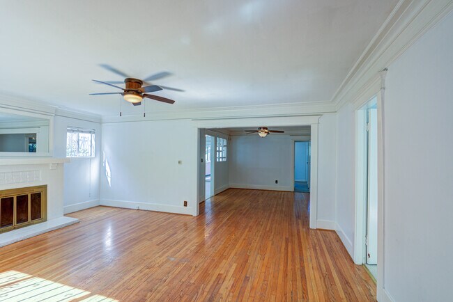 Foto del edificio - 835 N Ogden Dr