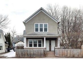 Building Photo - 1054 Arcade St