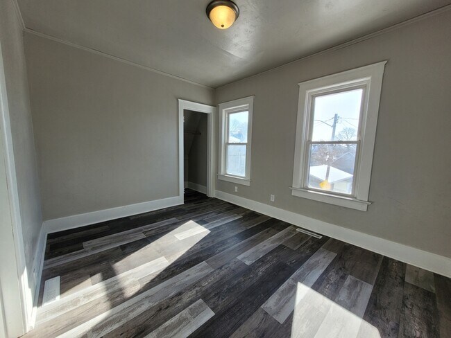 Foto del edificio - 816 School Pl