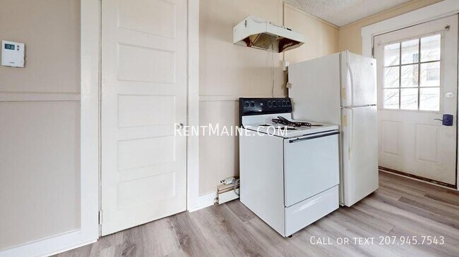 Foto del edificio - 172 College Ave