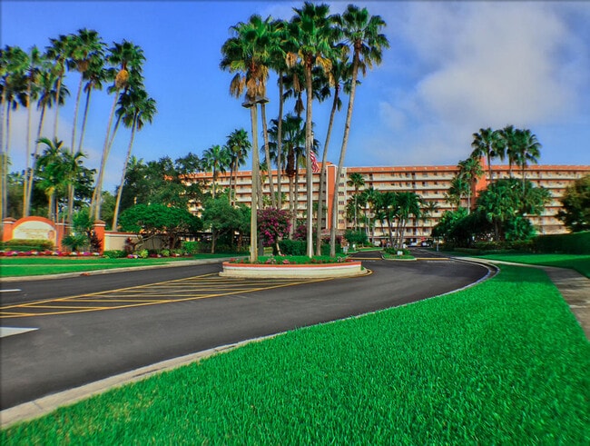 Building Photo - 7380 S Oriole Blvd