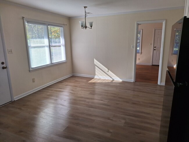 Foto del edificio - 91 Holland Dr