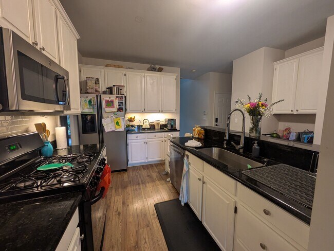Foto del edificio - 4736 Woodland Brook Ct SE