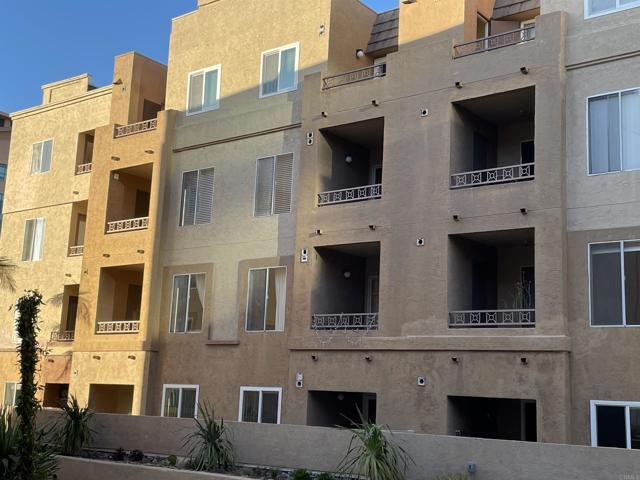 Building Photo - 3550 Lebon Dr