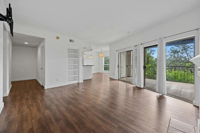 Building Photo - Marvelous at Montevista!