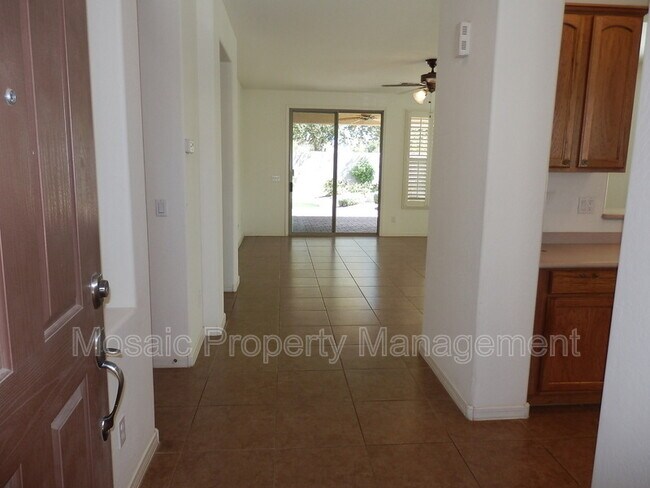 Foto del edificio - 3721 S Vineyard Ave