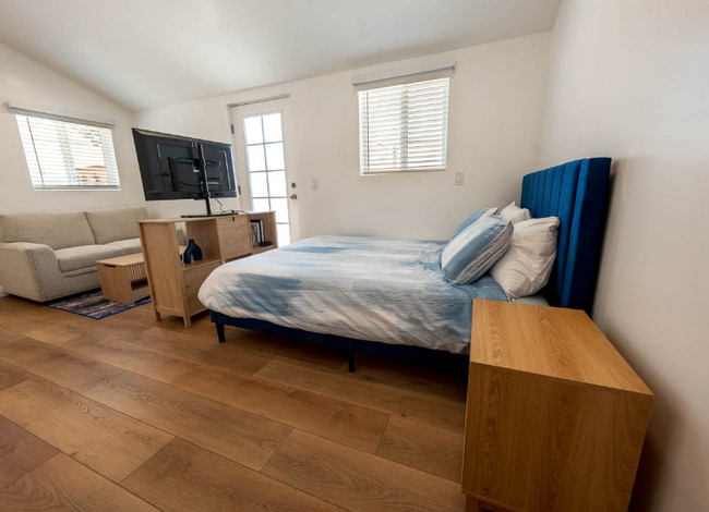 Foto del edificio - 3668 5th Ave