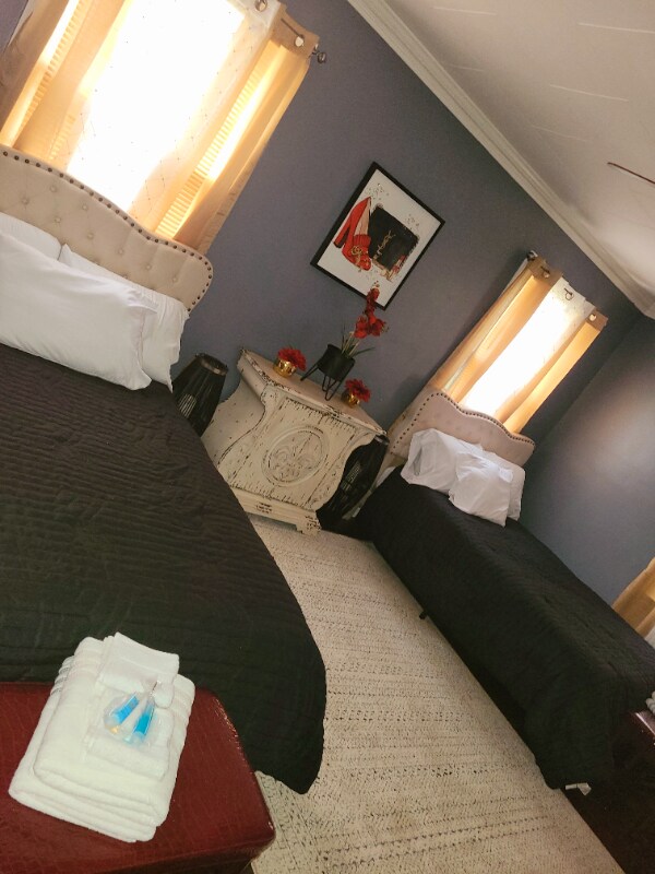 Foto del edificio - 718 McKewn St