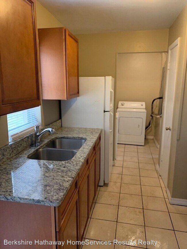 Building Photo - 3 br, 1 bath House - 4172 Kirkland Blvd