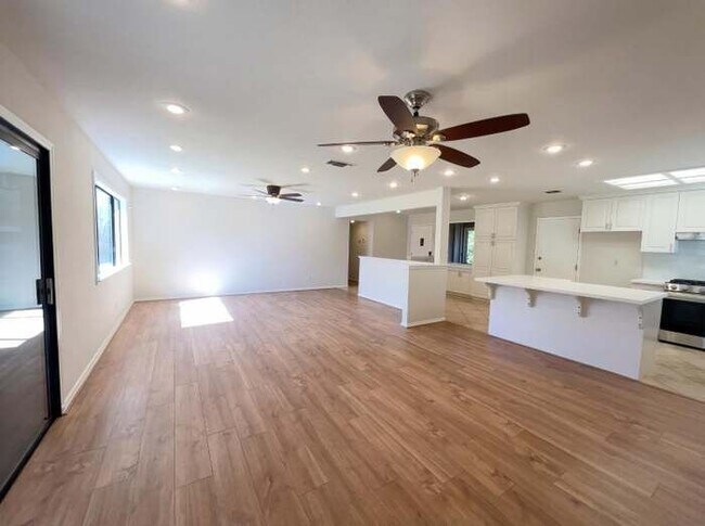 Foto del edificio - 5316 Marmith Ave