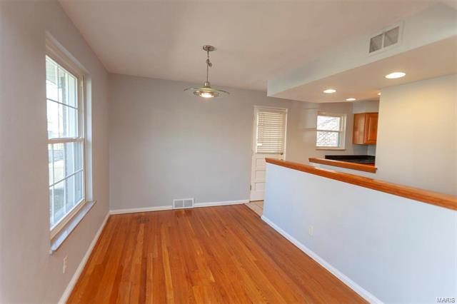 Foto del edificio - 8910 Bridgeport Ave