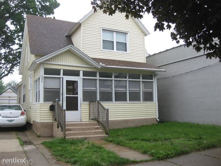 Primary Photo - 5 br, 1.5 bath House - 1050 Bridge St NW