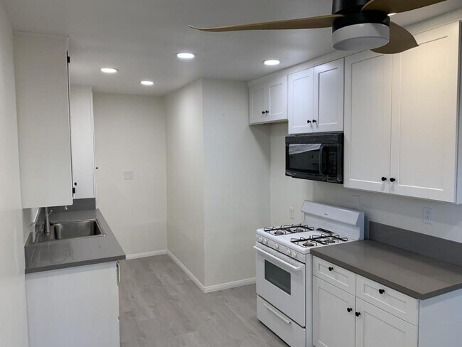 Foto del edificio - 13834 Christine Dr