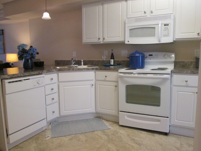 Foto del edificio - 2512 Fleet Ave