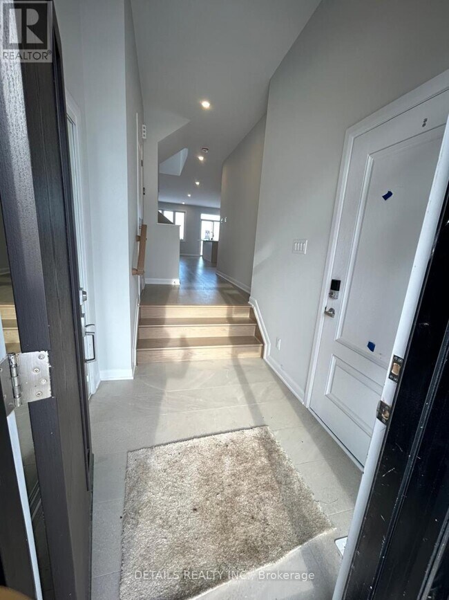 Building Photo - 746 Fairline Row