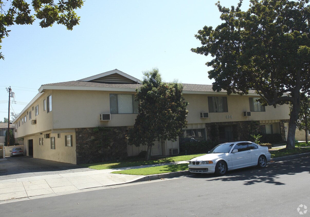 Building Photo - 404 N Monterey St