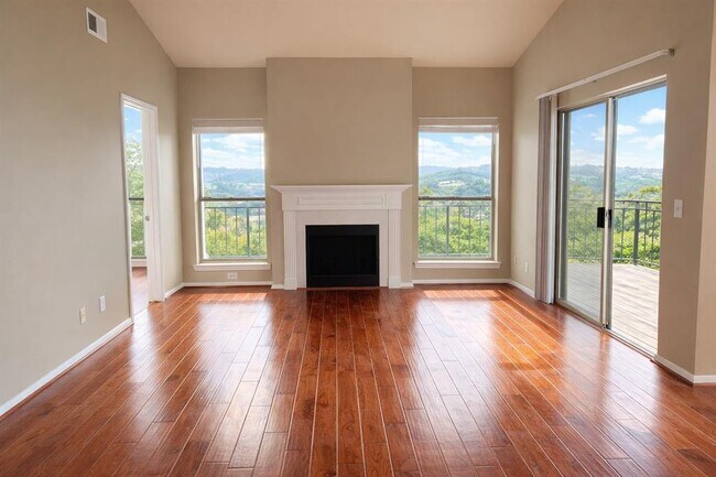 Foto del edificio - 6000 Shepherd Mountain Cove