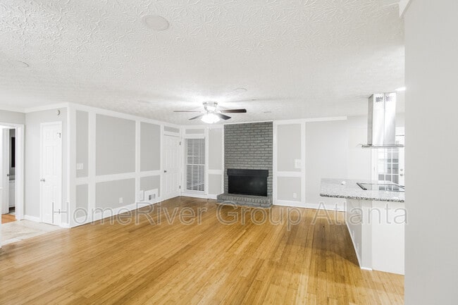 Building Photo - 5265 Cumberland Way SW