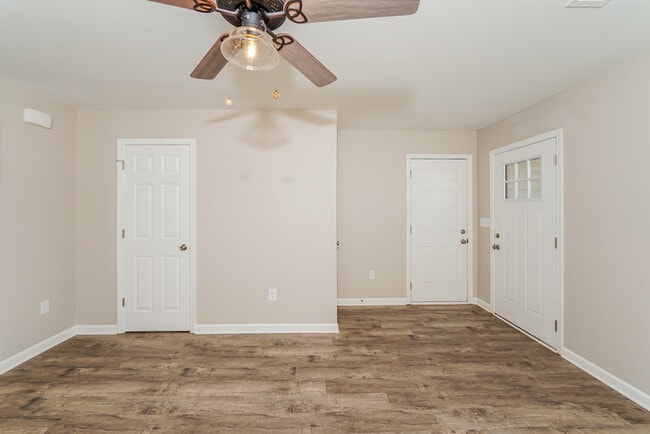 Foto del edificio - 140 Willowridge Ln
