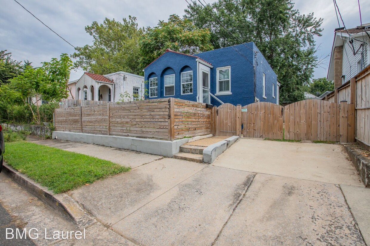 Foto principal - 4 br, 2 bath House - 4319 Monroe St