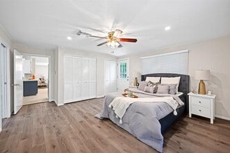 Building Photo - 1441 Murray Bay St