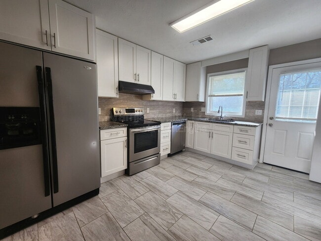 Foto del edificio - 24 Paige St