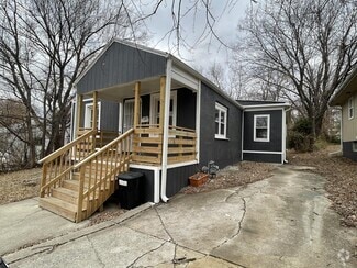 Building Photo - 1120 E 84th Terrace