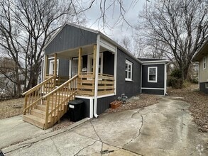 Building Photo - 1120 E 84th Terrace