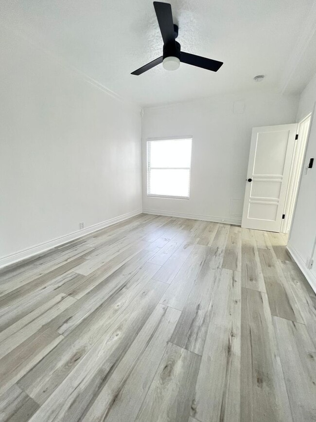 Interior Photo - Serrano Towers