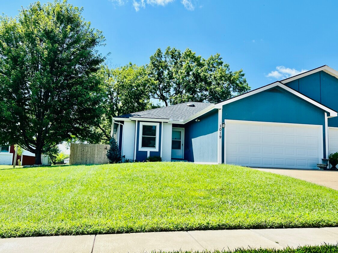 Foto principal - 1019 SW Kent Pl