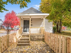 Building Photo - 306 Martin Ave