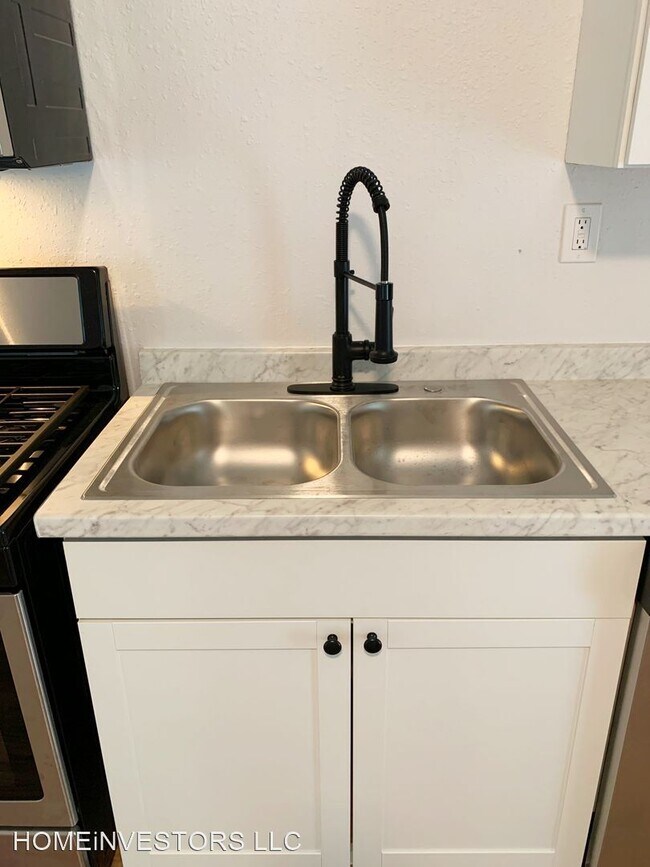 Foto del edificio - 2 br, 1 bath House - 803 Strong Ave