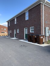 Building Photo - 1112 King Arthur Ln