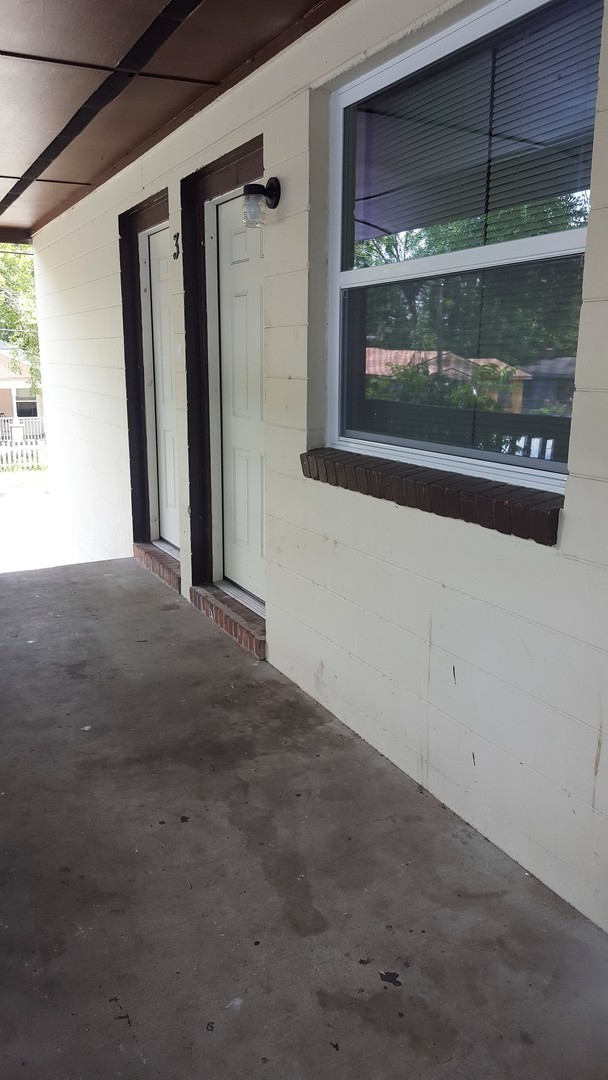 Foto del edificio - 1359 W 15th St