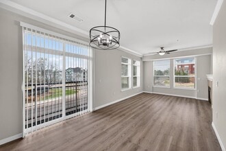 Building Photo - 10176 Park Meadows Dr