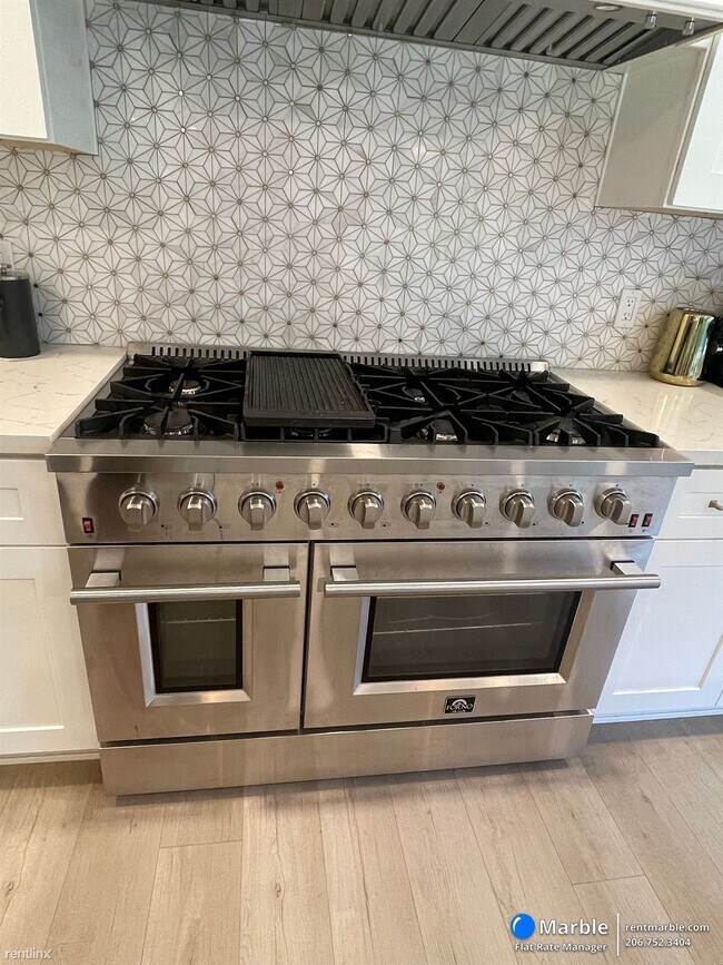 Foto del edificio - 6 br, 3 bath House - 6177 Lockhurst Dr