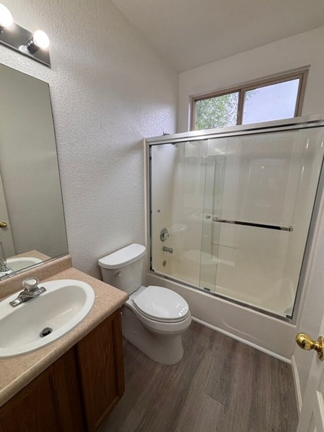 Foto del edificio - 1024 Westcreek Ln