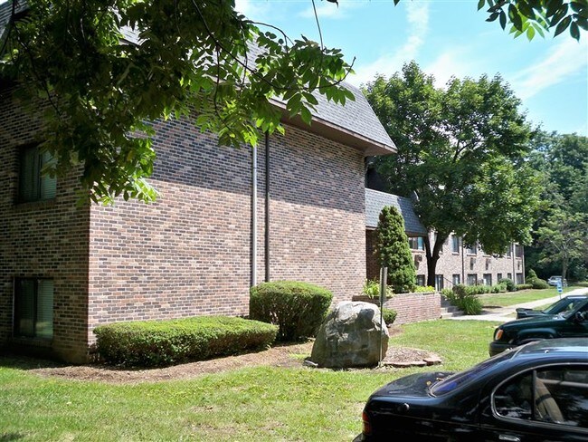Building Photo - 59 Burlington Ave