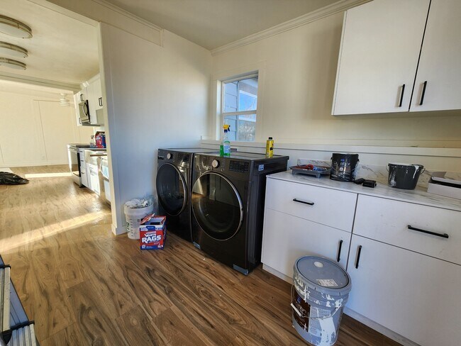 Building Photo - 4915 Weiden Rd