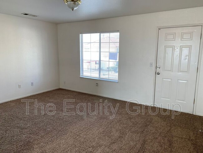 Building Photo - 3739 W Myrtle Ct