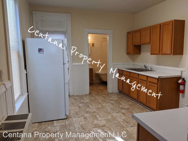 Foto del edificio - 614-616 W Silver St