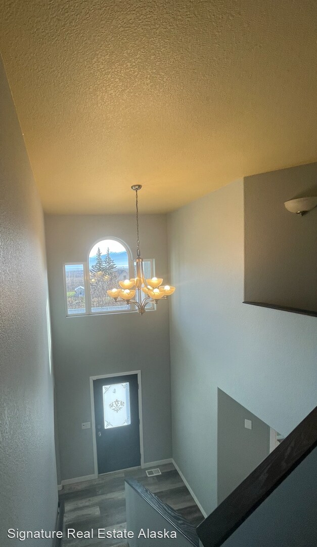 Building Photo - 4 br, 2.5 bath House - 6725 W Wellington D...