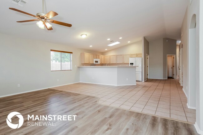 Building Photo - 7783 N Altissimo Pl