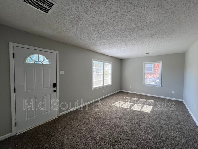 Foto del edificio - 3493 Brantley Rd